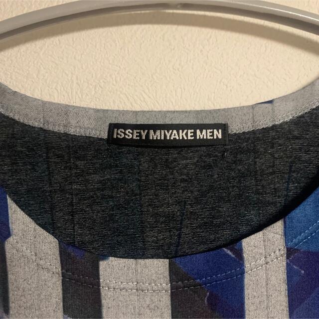 ISSEY MIYAKE(イッセイミヤケ)の【極美品】ISSEY MIYAKE プリーツ加工　総柄プリント　Tシャツ メンズのトップス(Tシャツ/カットソー(半袖/袖なし))の商品写真