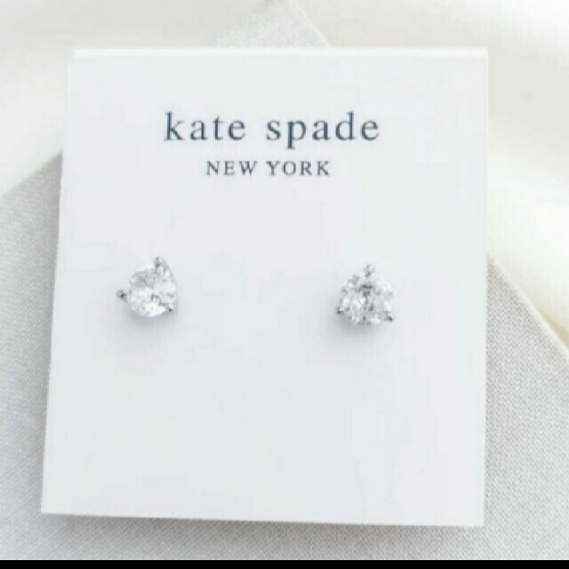 kate spade new york(ケイトスペードニューヨーク)のNEW【新品】kate spade ケイトスペード ピアス　ソーシャル バタフラ レディースのアクセサリー(ピアス)の商品写真