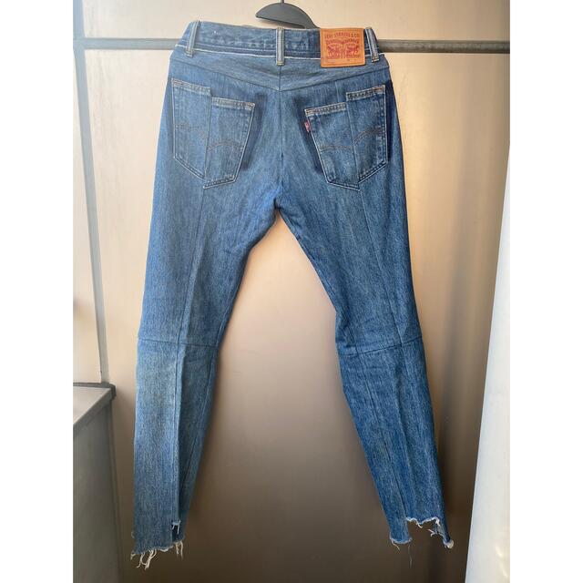 Balenciaga(バレンシアガ)のvetements levi's 再構築 デニム 17ss メンズのパンツ(デニム/ジーンズ)の商品写真