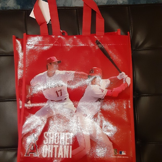 大谷翔平・マイクトラウト　ショッピングトートバッグ エンタメ/ホビーのタレントグッズ(スポーツ選手)の商品写真