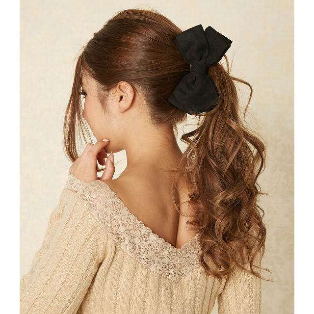 rienda(リエンダ)のrienda❤️スエードビッグリボンバレッタ レディースのヘアアクセサリー(バレッタ/ヘアクリップ)の商品写真