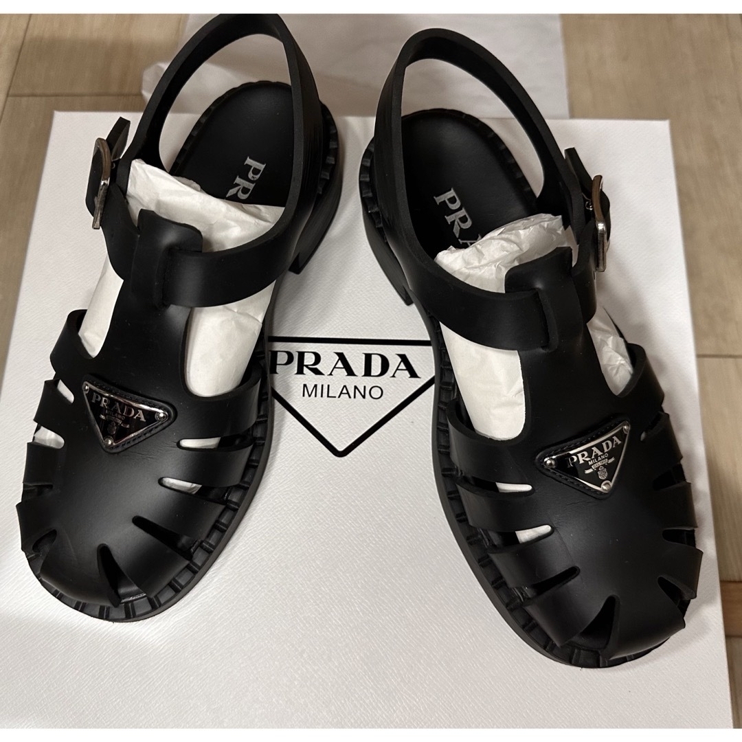 「値下げ」大人気PRADA ラバーサンダル プラダ | フリマアプリ ラクマ