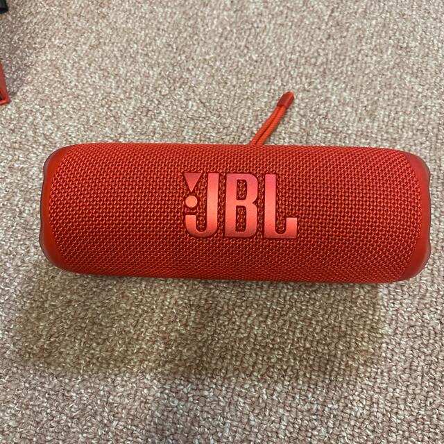 JBL ワイヤレススピーカー FLIP6 RED スマホ/家電/カメラのオーディオ機器(スピーカー)の商品写真