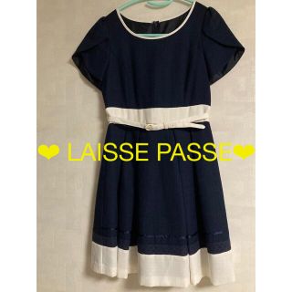 レッセパッセ(LAISSE PASSE)の♡LAISSE PASSE♡ チューリップ袖ネイビー半袖ワンピース🌷(ひざ丈ワンピース)