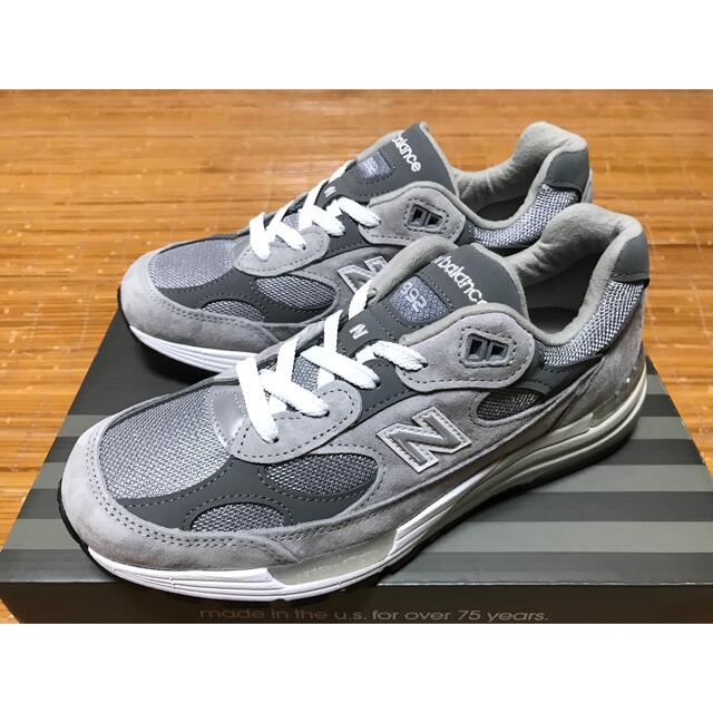 New Balance(ニューバランス)のNEW BALANCE M 992 GR GREY 25cm メンズの靴/シューズ(スニーカー)の商品写真