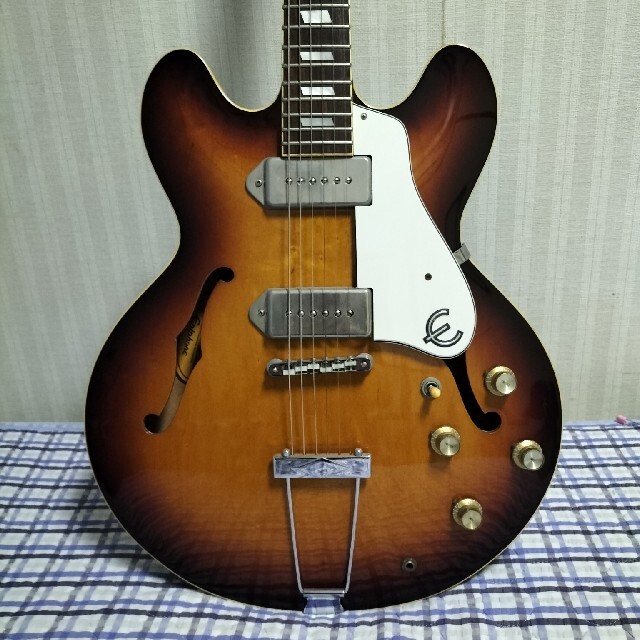 Epiphone(エピフォン)のEpiphone Casino 日本製91年 楽器のギター(エレキギター)の商品写真