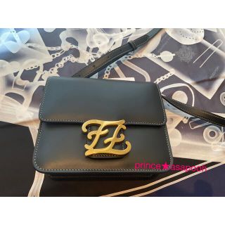 FENDI - 定価23万円☆未使用☆FENDI☆カーリグラフィ ショルダーバッグ