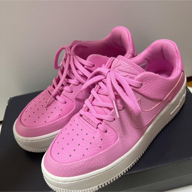 NIKE(ナイキ)のナイキスニーカー♡AIRFORCE1♡ピンク♡23cm レディースの靴/シューズ(スニーカー)の商品写真