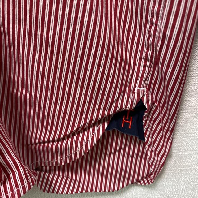 TOMMY HILFIGER(トミーヒルフィガー)のトミーヒルフィガー　ボタンダウン　ストライプ　刺繍ロゴ　Lサイズ　男女兼用　赤色 メンズのトップス(シャツ)の商品写真