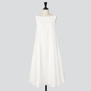 フォクシー(FOXEY)のFOXEY❤️42 新作【THE FRANCINE DRESS】完売 ホワイト(ひざ丈ワンピース)