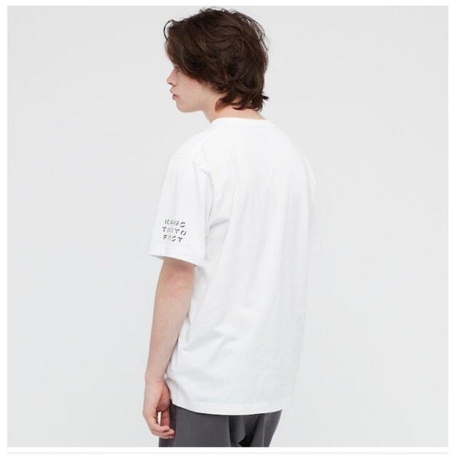 新品未開封　カウズ UT グラフィックTシャツ（半袖・レギュラーフィット）XXL 2