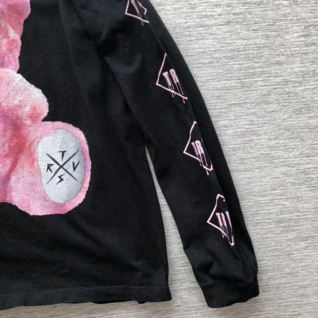 TRAVAS TOKYOトラバストウキョウ ロンTシャツピンク熊プリント TRAVAS TOKYOトラバストウキョウ ロンTシャツピンク熊プリント