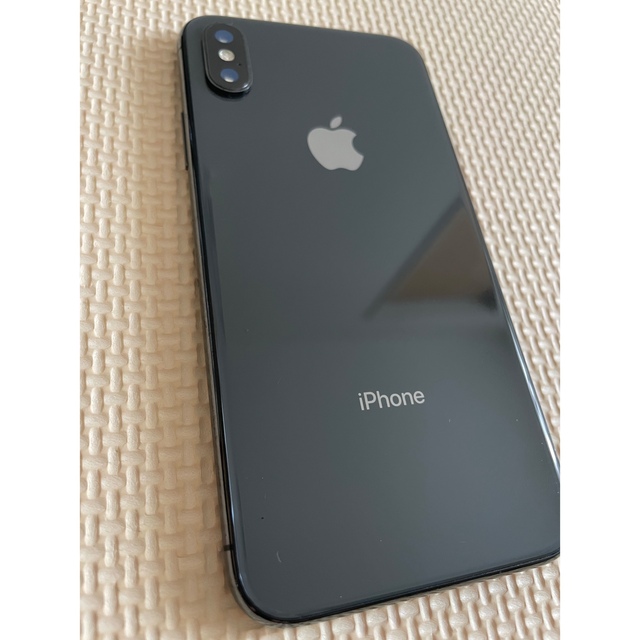 iPhone(アイフォーン)の iphone x  本体　64GB イヤフォン付き スマホ/家電/カメラのスマートフォン/携帯電話(スマートフォン本体)の商品写真