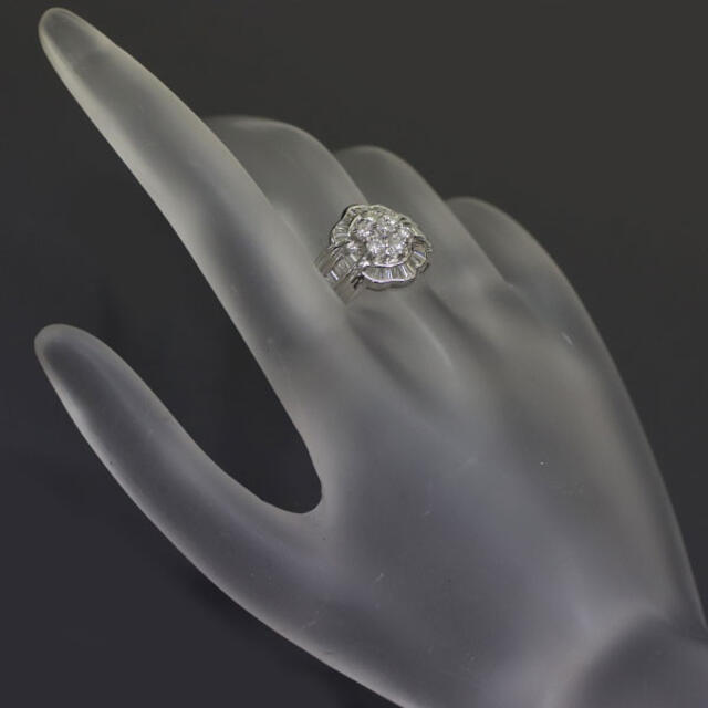 Pt900 ダイヤモンド リング 1.02ct フラワー レディースのアクセサリー(リング(指輪))の商品写真