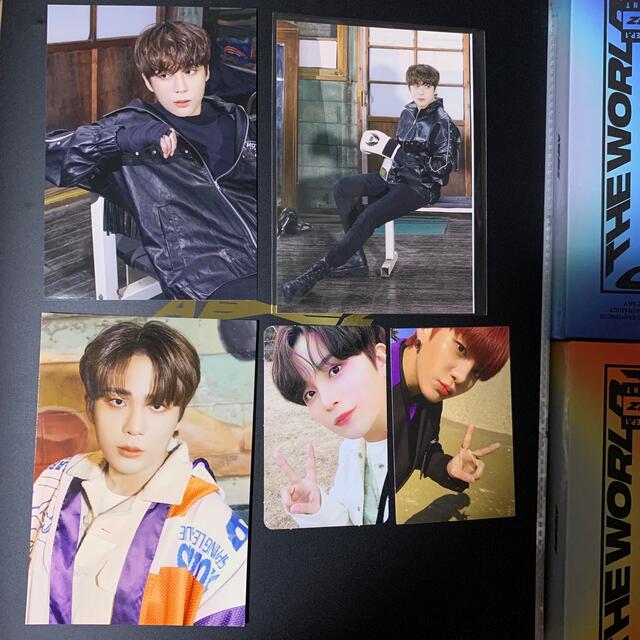 ATEEZ(エイティーズ)のジョンホ　ateez トレカ　セット エンタメ/ホビーのタレントグッズ(アイドルグッズ)の商品写真