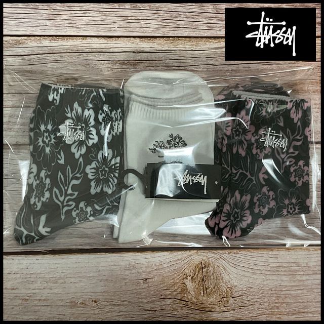 STUSSY(ステューシー)のステューシー　靴下　ソックス　3足セット（1296362） レディースのレッグウェア(ソックス)の商品写真