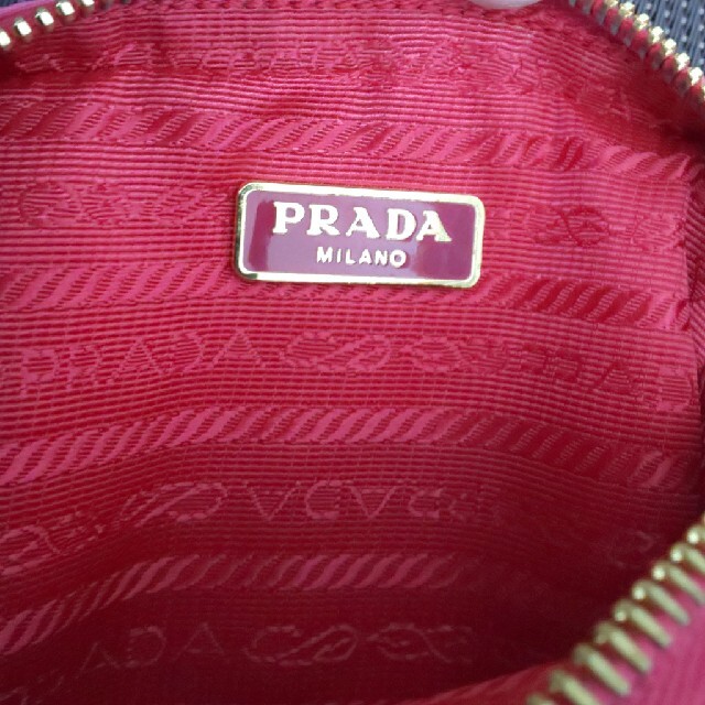 PRADA(プラダ)のなな様専用。PRADAポーチ レディースのファッション小物(ポーチ)の商品写真