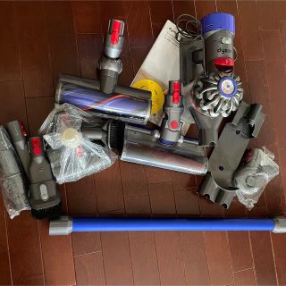 ダイソン(Dyson)のダイソン　V8 掃除機中古　まかろに様専用(掃除機)