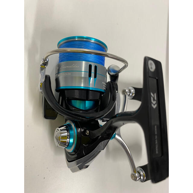 DAIWA(ダイワ)のダイワ19 エメラルダスLT3000S-CH-DH スポーツ/アウトドアのフィッシング(リール)の商品写真