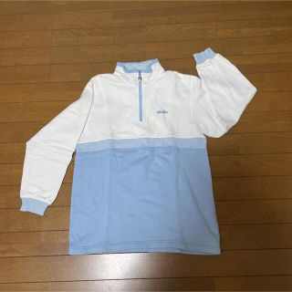 エレッセ(ellesse)のエレッセ。ブルーとホワイトのスポーツウェア(ウェア)