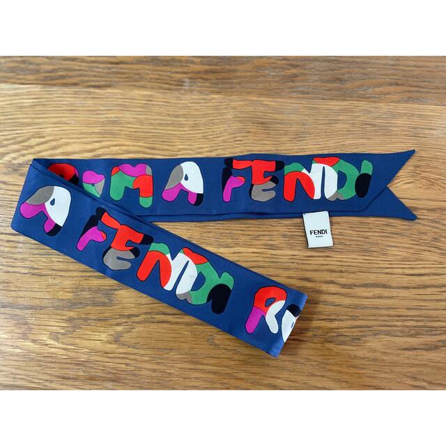 FENDI スカーフラッピー バンドー FFロゴ マルチカラー-