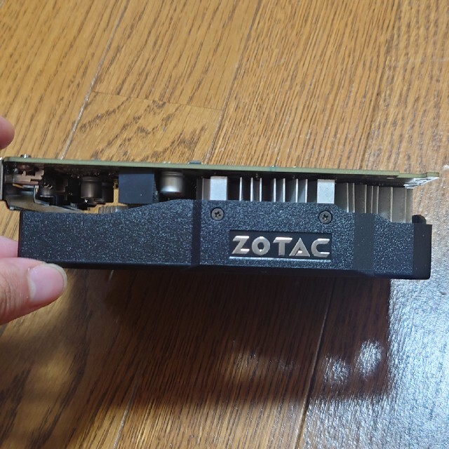 値下げ中！ ZOTAC Geforce GTX1050Ti 4GB スマホ/家電/カメラのPC/タブレット(PCパーツ)の商品写真