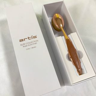 コスメキッチン(Cosme Kitchen)の【新品】『artis ファンデーションブラシ』アーティス　オーバル7(ブラシ・チップ)