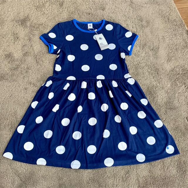 PETIT BATEAU(プチバトー)の☆プチバトー☆ ドットプリント半袖ワンピース　10才サイズ キッズ/ベビー/マタニティのキッズ服女の子用(90cm~)(ワンピース)の商品写真