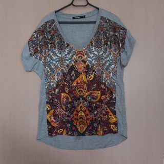 デシグアル(DESIGUAL)のスタッズ付き　カットソー　デシグアル(カットソー(半袖/袖なし))