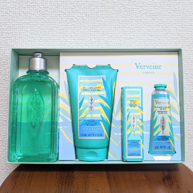 L'OCCITANE(ロクシタン)のロクシタン　ヴァーベナコンプリート　新品未使用✨　おまけつき❣️ コスメ/美容のボディケア(ボディローション/ミルク)の商品写真