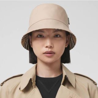 バーバリー(BURBERRY)のburberry バケットハット、リバーシブル　Ｓサイズ(ハット)