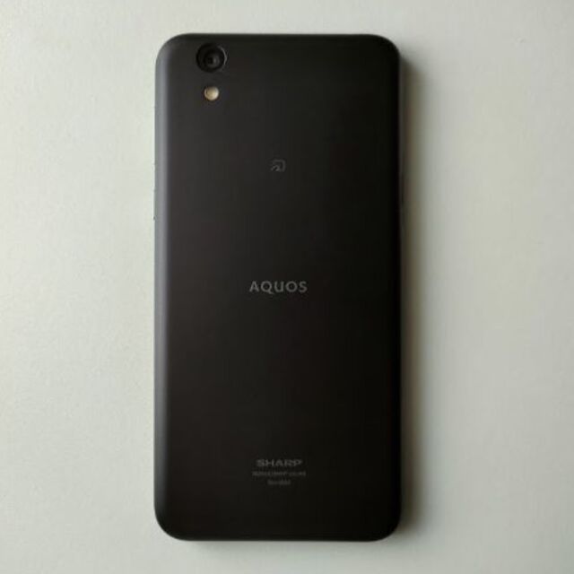 SHARP(シャープ)のAQUOS sense lite （SH-M05）ブラック スマホ/家電/カメラのスマートフォン/携帯電話(スマートフォン本体)の商品写真