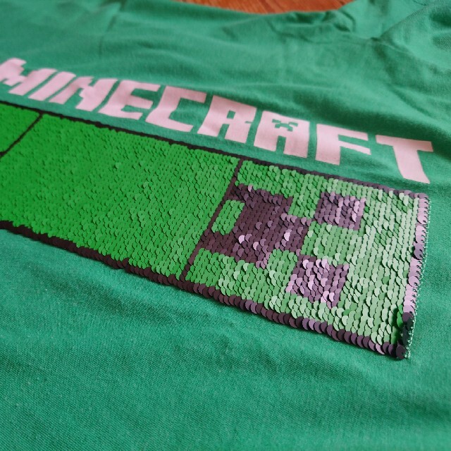 GAP Kids(ギャップキッズ)のGap Minecraft　マインクラフト　Tシャツ　クリーパー　130cm キッズ/ベビー/マタニティのキッズ服男の子用(90cm~)(Tシャツ/カットソー)の商品写真