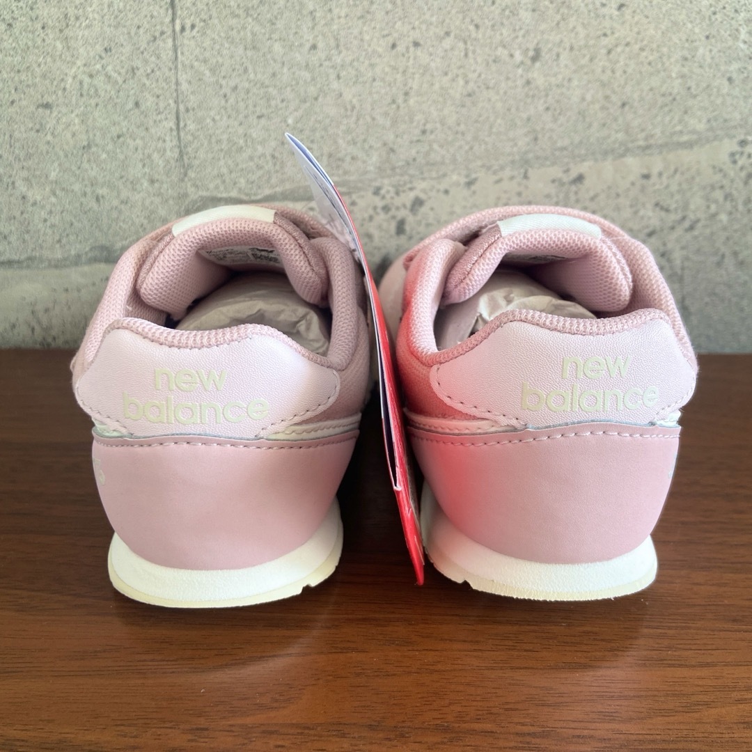 New Balance - 【新品】13.5センチ ピンク×キャンバス New Balance - 【新品】13.5センチ ピンク×キャンバス