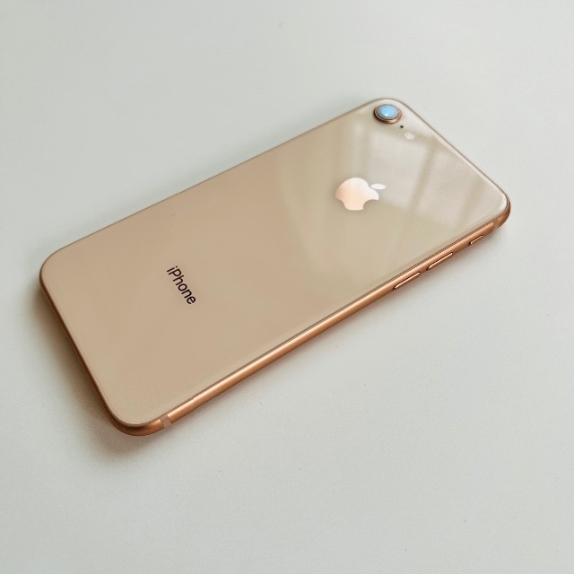 消毒済み　iPhone 8 Gold 64 GB SIMロックなしiphone8