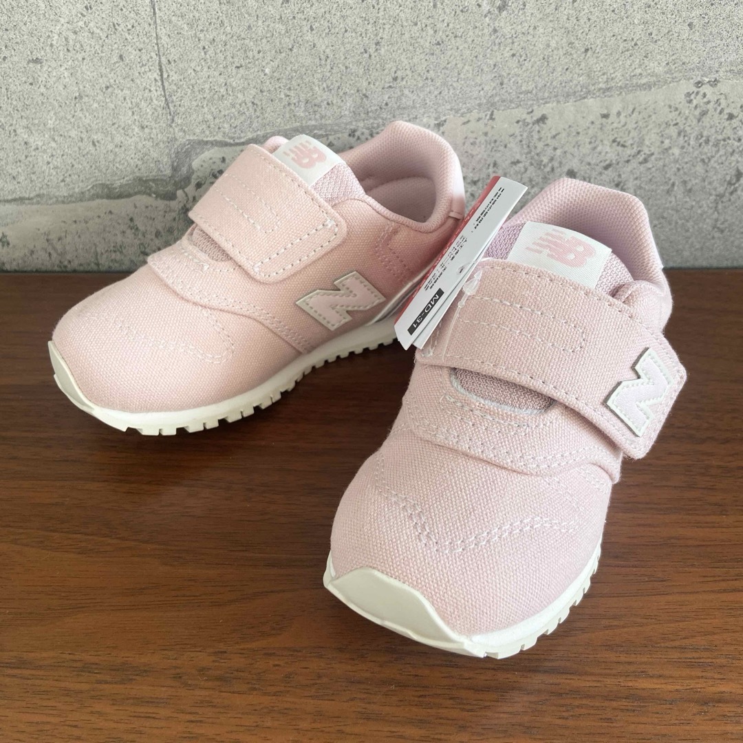New Balance - 【新品】15.5センチ ピンク×キャンバス New Balance - 【新品】15.5センチ ピンク×キャンバス