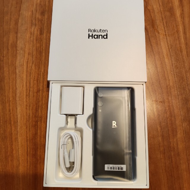 Rakuten(ラクテン)の【美品】Rakuten Hand スマホ/家電/カメラのスマートフォン/携帯電話(スマートフォン本体)の商品写真