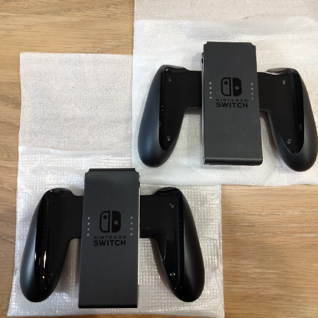 春新作の Switch ジョイコン グリップ やや汚れあり