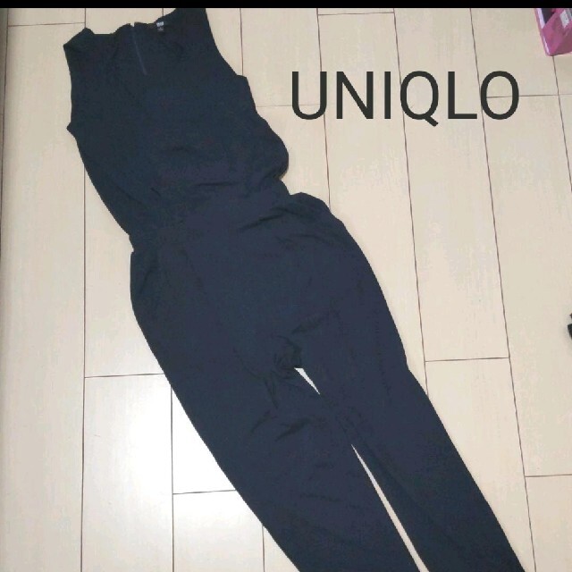 UNIQLO(ユニクロ)のUNIQLO ユニクロ オールインワン ネイビー S レディースのパンツ(オールインワン)の商品写真