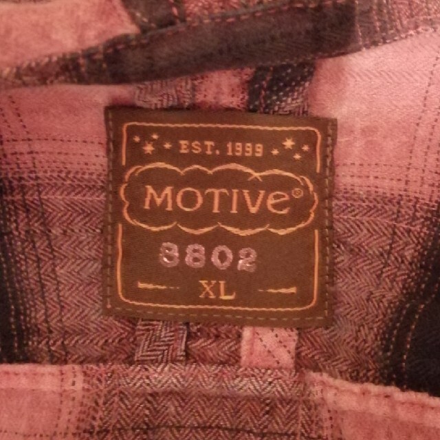 MOTIVE(モーティブ)のMOTIVEパーカー　XL メンズのトップス(パーカー)の商品写真