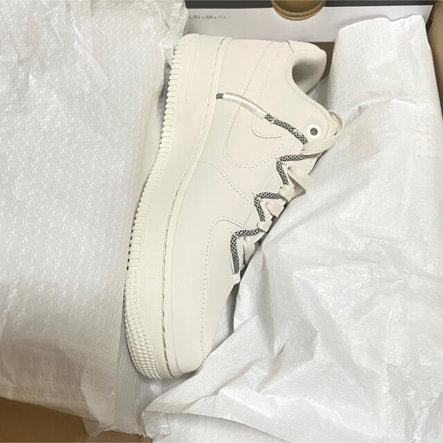 NIKE(ナイキ)の新品未使用　NIKE AIR FORCE 1 '07 LX   24.5cm レディースの靴/シューズ(スニーカー)の商品写真