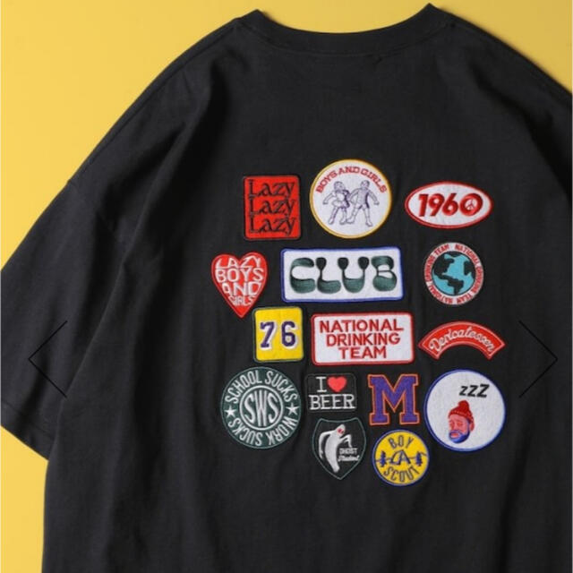 FREAK'S STORE(フリークスストア)のTシャツ　ビッグシルエット バック刺繍 ランダムワッペンデザイン クルーネック メンズのトップス(Tシャツ/カットソー(半袖/袖なし))の商品写真
