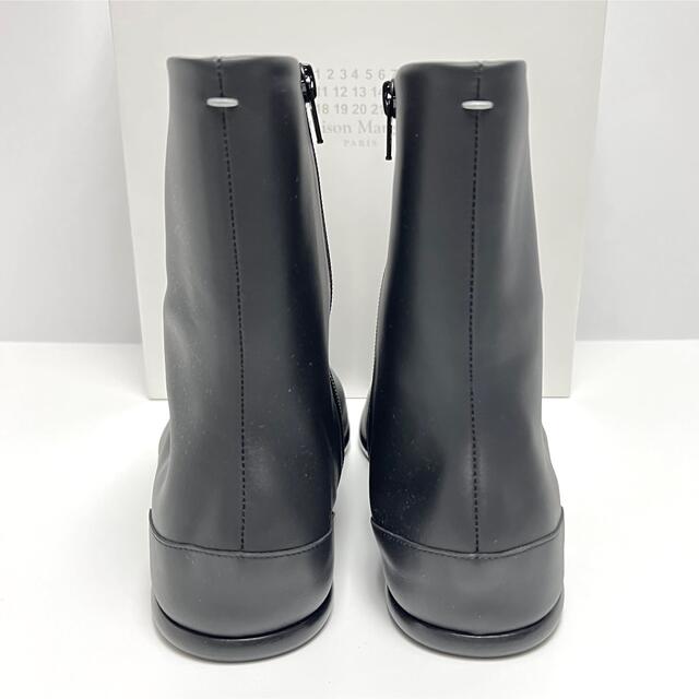 Maison Martin Margiela(マルタンマルジェラ)の新品 43 メゾンマルジェラ Tabi ブーツ タビ 黒 タビブーツ ブラック メンズの靴/シューズ(ブーツ)の商品写真