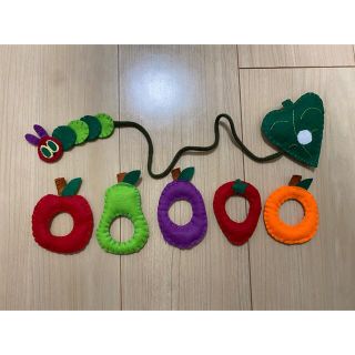 ハンドメイド　紐通し(知育玩具)