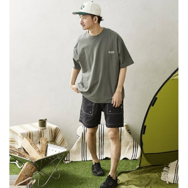 Snow Peak(スノーピーク)のsnowpeak　スノーピーク　別注 BBQ Graphic Tシャツ 　Ｍ メンズのトップス(Tシャツ/カットソー(半袖/袖なし))の商品写真