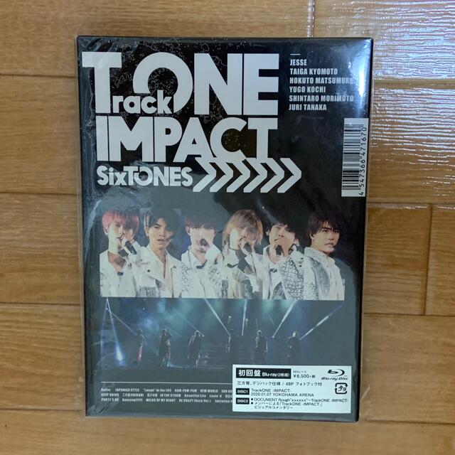 SixTONES(ストーンズ)のSixTONES　TrackONE-IMPACT- 初回盤 エンタメ/ホビーのDVD/ブルーレイ(ミュージック)の商品写真