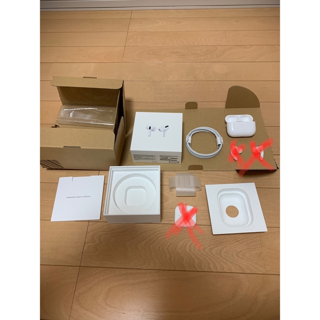 Apple(アップル)のエアーポッツプロ　正規品　ケースと箱とケーブルのみ スマホ/家電/カメラのオーディオ機器(ヘッドフォン/イヤフォン)の商品写真