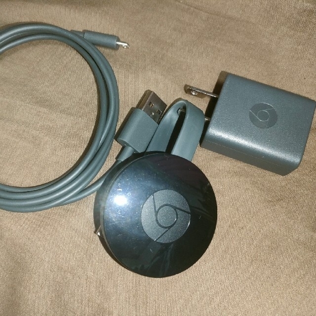 Google(グーグル)のテレビでスマホを見れる！chromecast（2015） スマホ/家電/カメラのテレビ/映像機器(映像用ケーブル)の商品写真