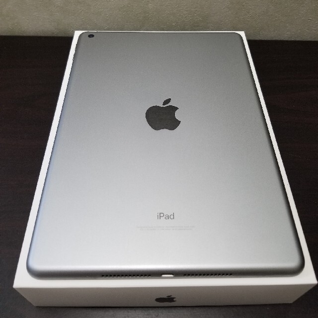 iPad 第6世代 WiFi 32GB スペースグレーのサムネイル