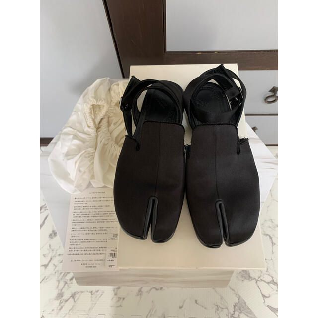 Maison Martin Margiela(マルタンマルジェラ)の美品Maison Margiela  Tabi  Strap Ballerina レディースの靴/シューズ(バレエシューズ)の商品写真